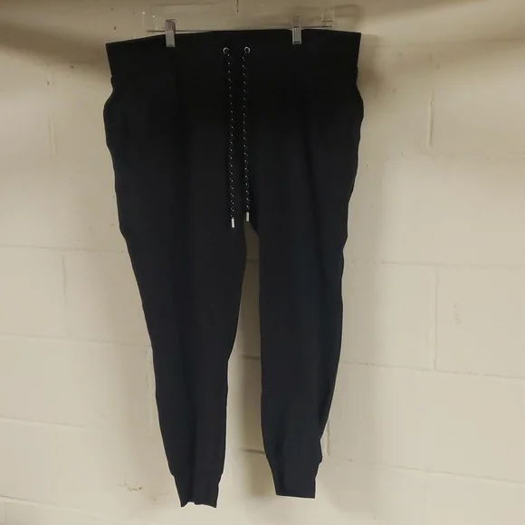 MTA Women's XL Black Sweat Pants